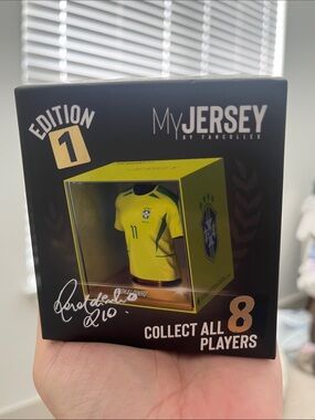 MyJersey Blind box: Brazil Yellow Soccer Jersey: Ronaldo.